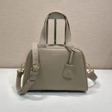 프라다 레더 토트 1BB149